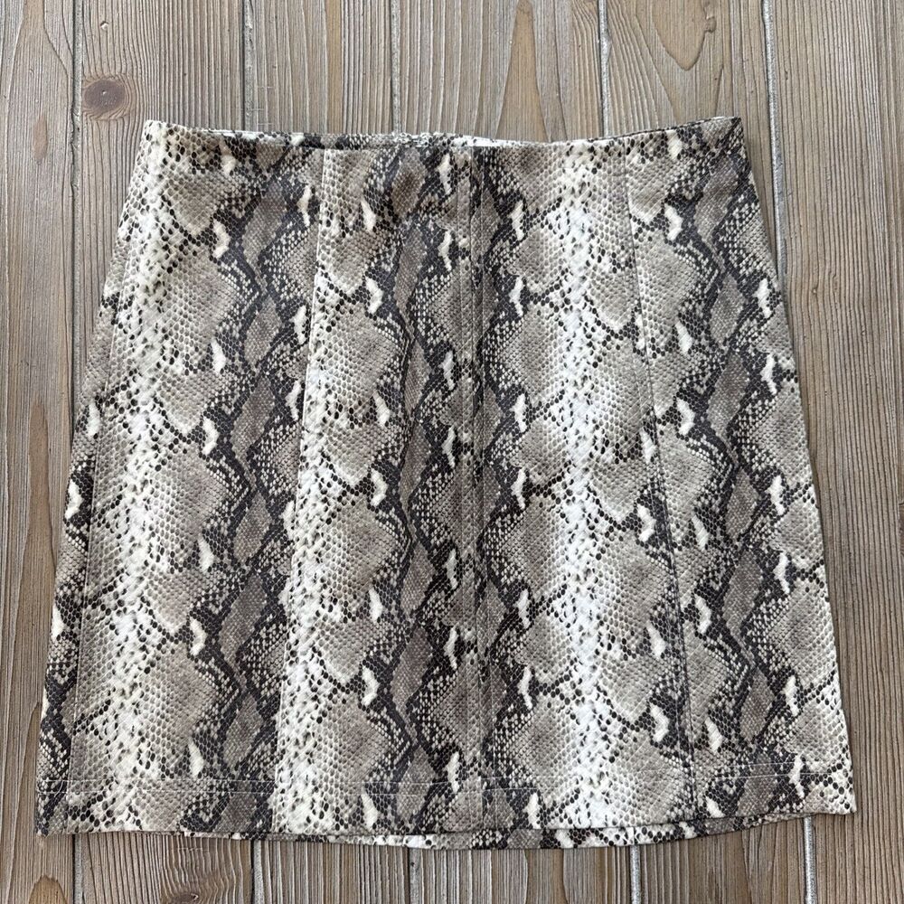 Wild Honey Women’s Brown Snakeskin Print Faux Leather Back Zipper Mini Skirt M